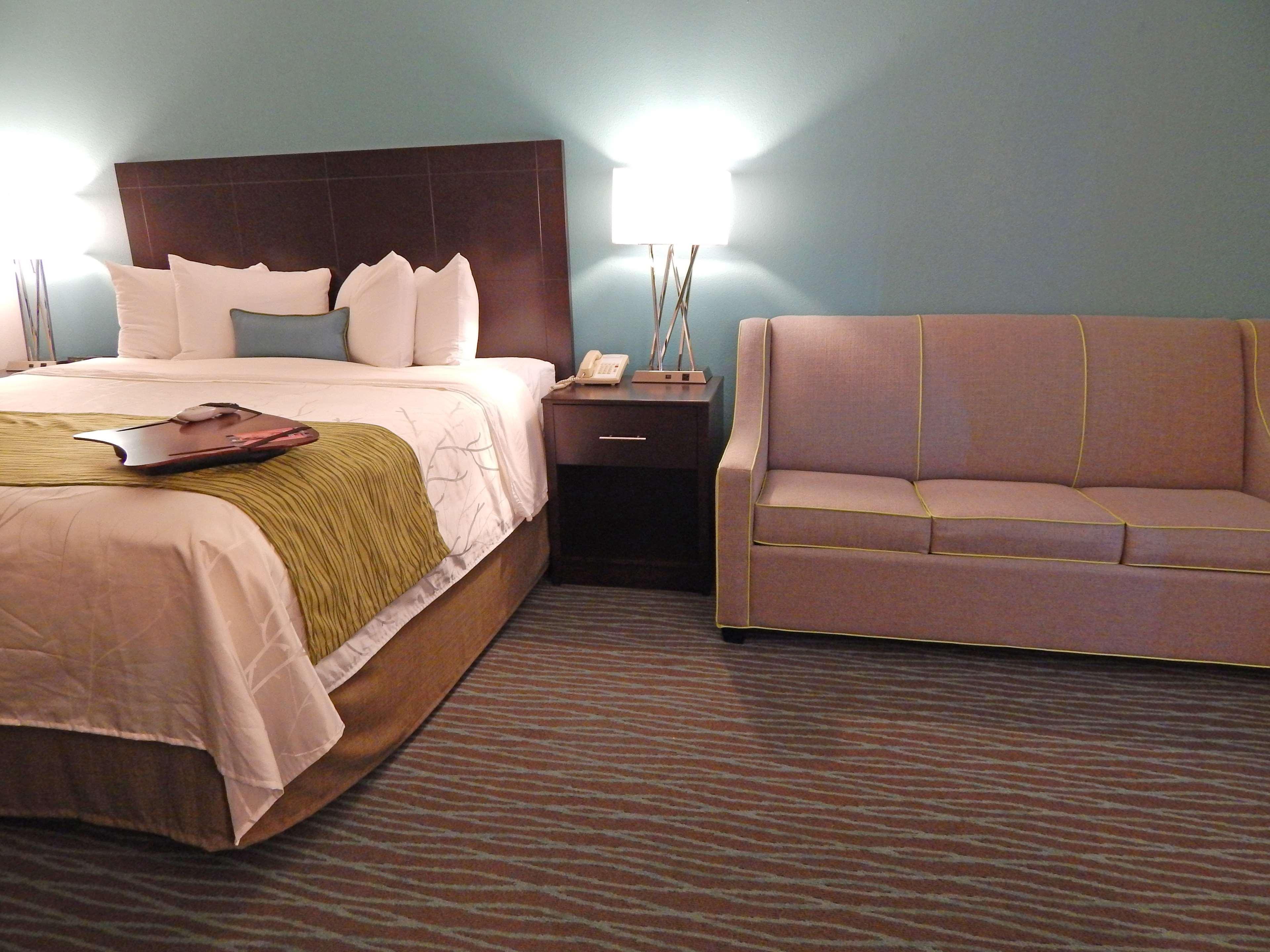 Ramada By Wyndham Burkburnett - Wichita Falls Exteriör bild