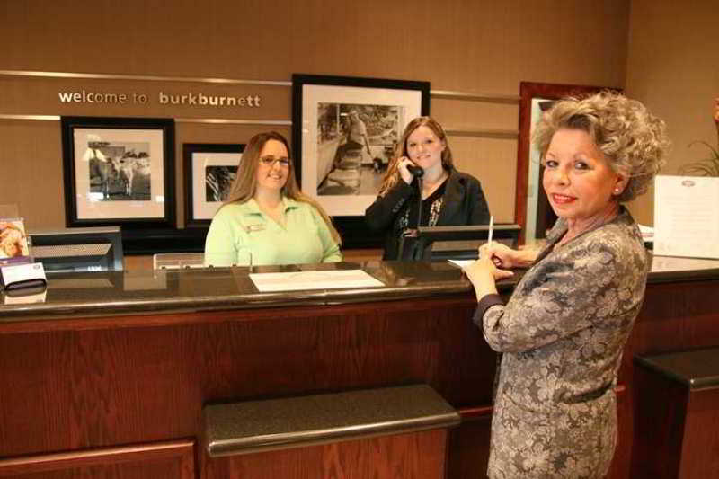 Ramada By Wyndham Burkburnett - Wichita Falls Exteriör bild